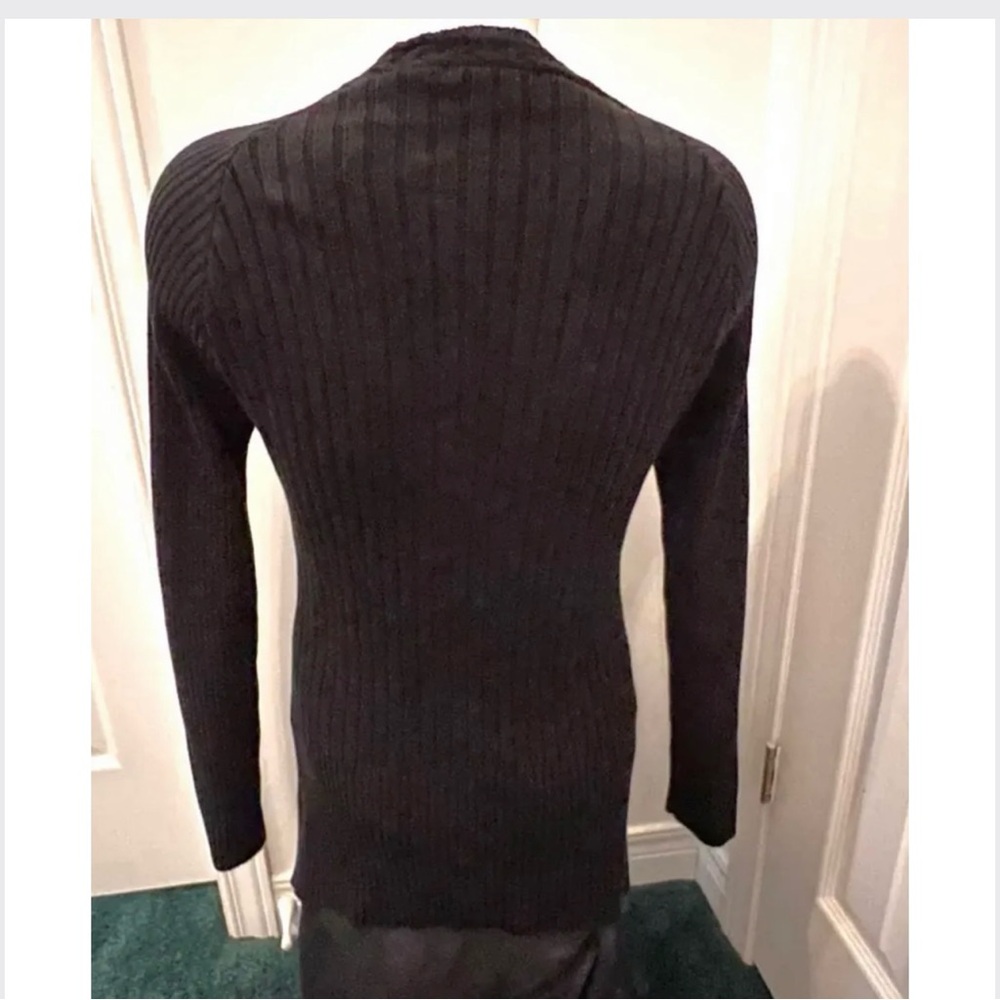 Long black rib-knitted sweater w/integrated belt & its  multicoloured buckle - Picture 3 of 13